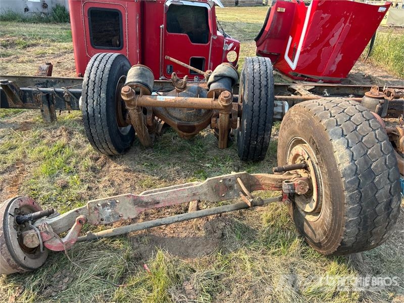 Quantity of Kenworth Parts Transport - Autres