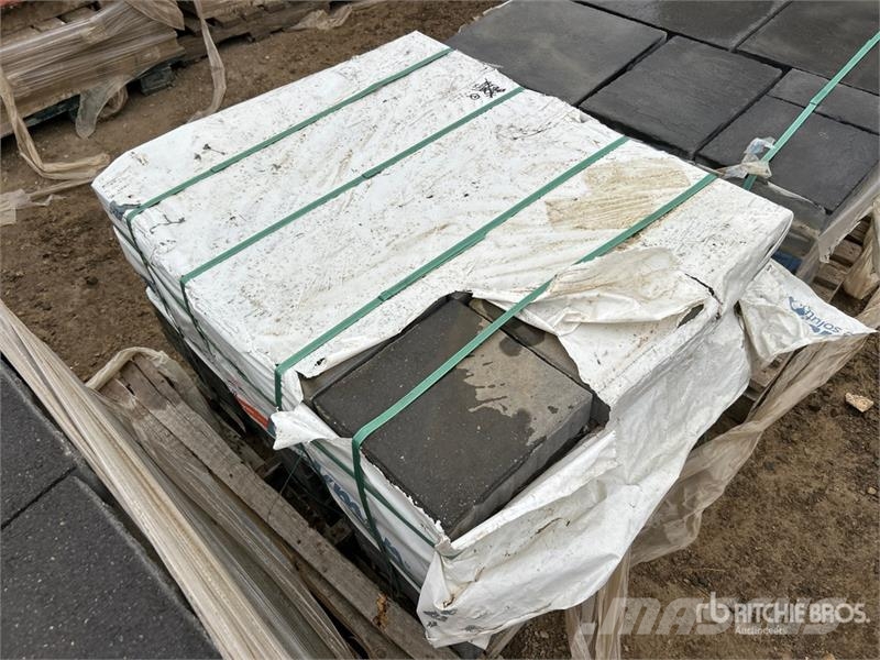  Quantity of Landscaping Bricks ماكينات زراعية - غير ذلك
