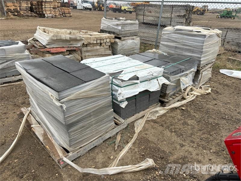  Quantity of Landscaping Bricks ماكينات زراعية - غير ذلك