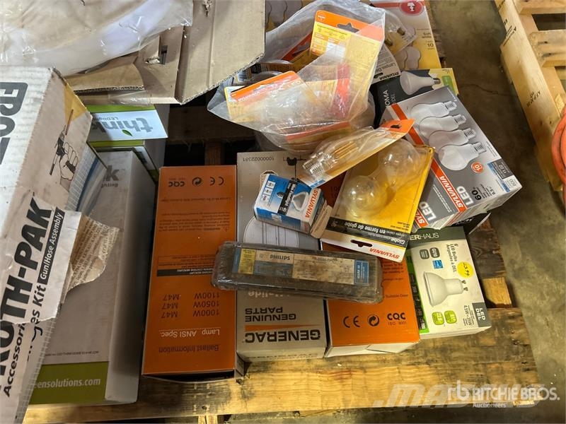 Quantity of Led Bulbs, Gun Hose Assembly & Shop Li Drugi deli