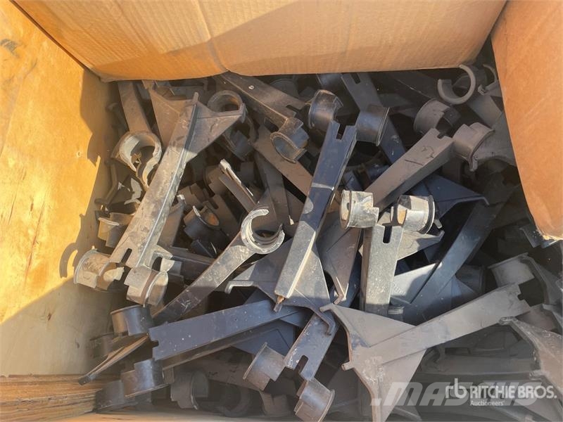 Quantity of MacDon Duck Feet Landbrug - Andet