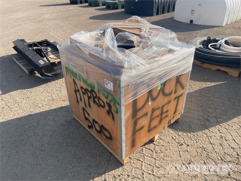Quantity of MacDon Duck Feet Landbrug - Andet