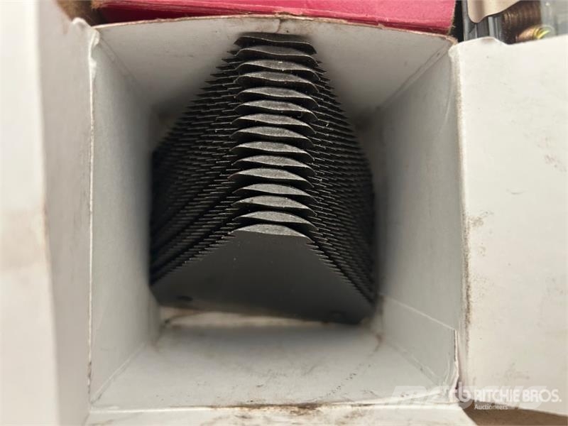 Quantity of MacDon Headers Parts - Fits MacDon FD7 Andre komponenter