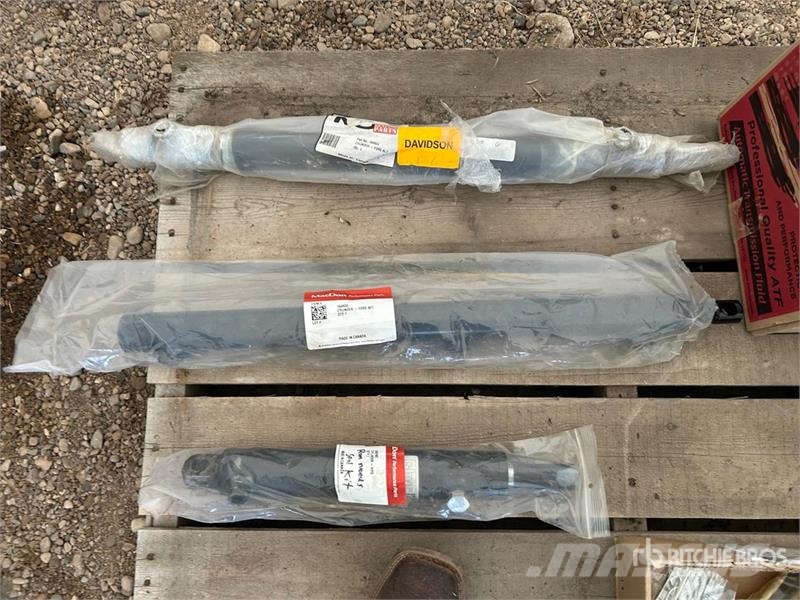  Quantity of MacDon Headers Parts - Fits MacDon FD7 Andre komponenter
