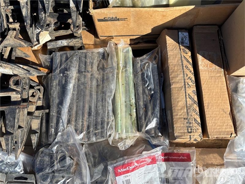 Quantity of MacDon Header Parts Andre komponenter