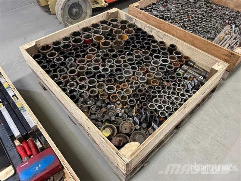  Quantity of Mechanics Impact Gun Sockets مكونات أخرى
