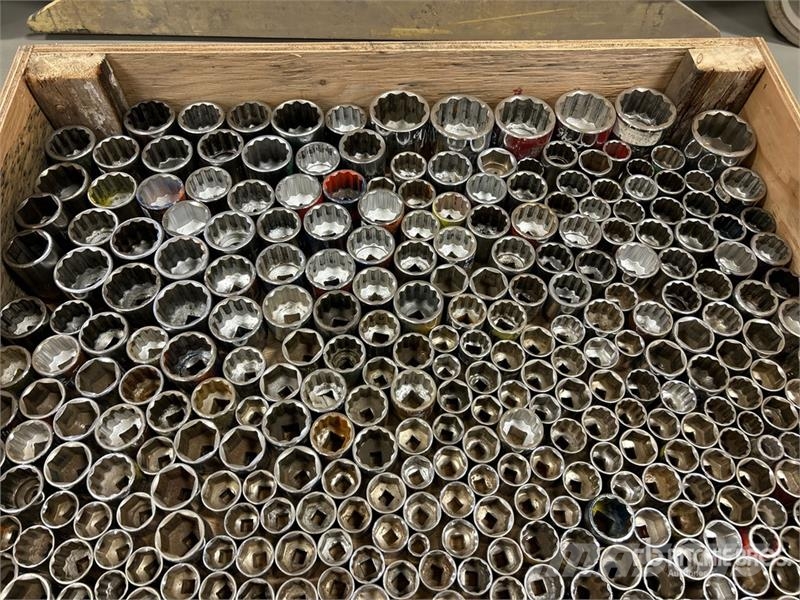  Quantity of Mechanics Ratchet Wrench Sockets مكونات أخرى
