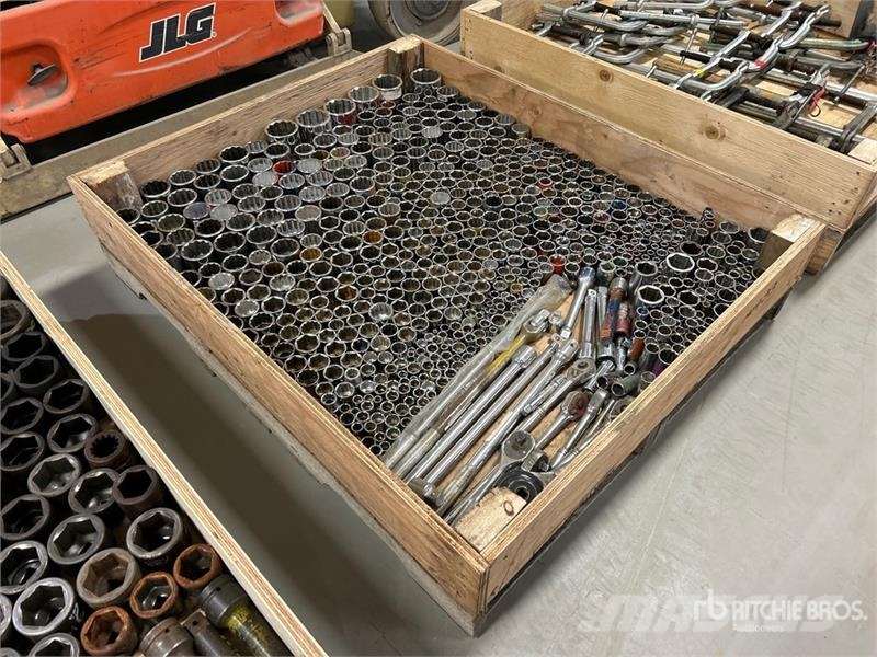  Quantity of Mechanics Ratchet Wrench Sockets مكونات أخرى