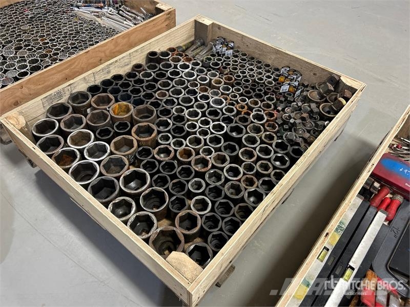  Quantity of Mechanics Impact Gun Sockets مكونات أخرى