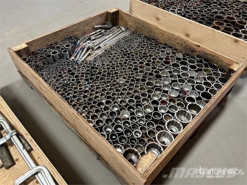  Quantity of Mechanics Ratchet Wrench Sockets مكونات أخرى