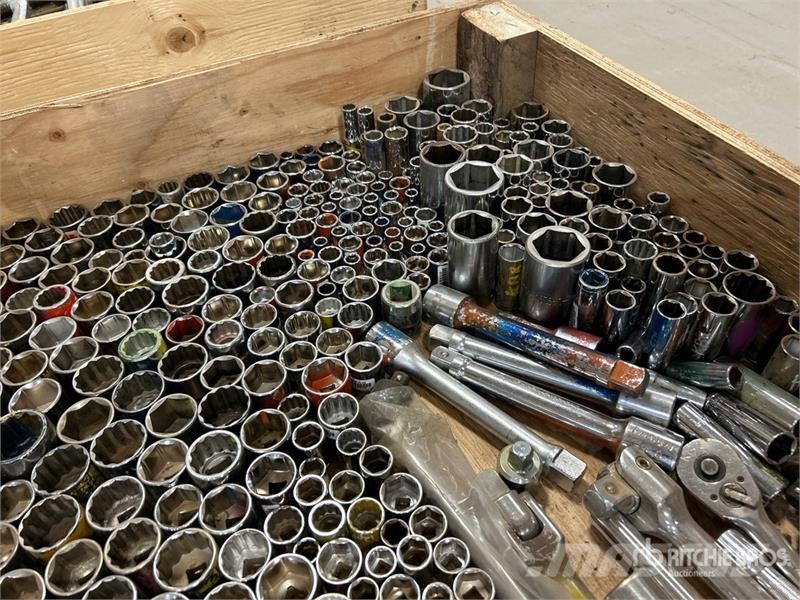  Quantity of Mechanics Ratchet Wrench Sockets مكونات أخرى