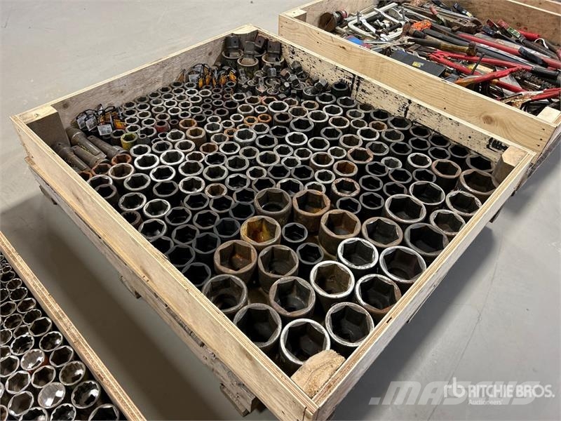  Quantity of Mechanics Impact Gun Sockets مكونات أخرى