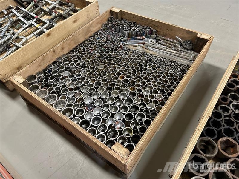  Quantity of Mechanics Ratchet Wrench Sockets مكونات أخرى
