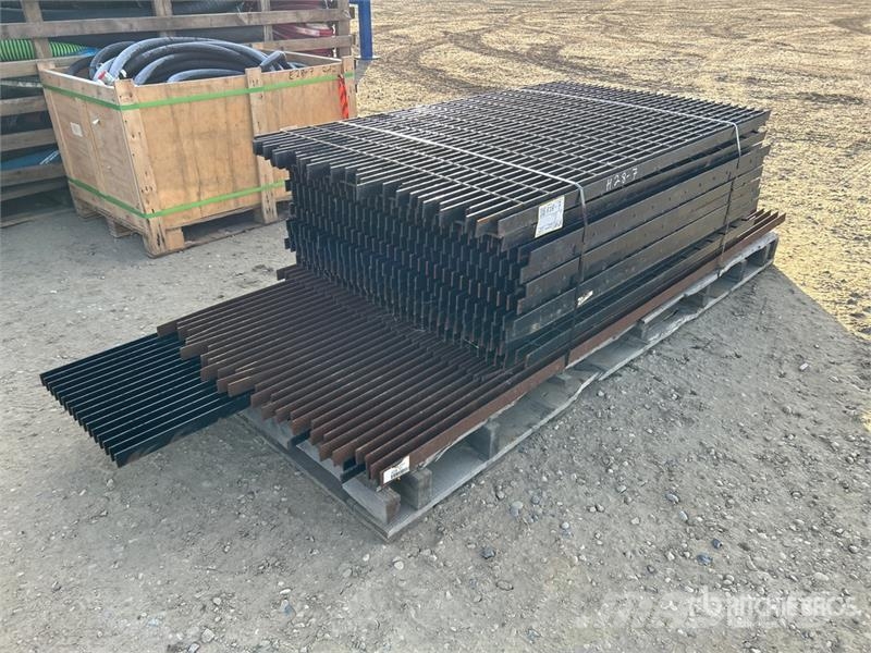  Quantity of Metal Bar Grating معدات البناء - غير ذلك