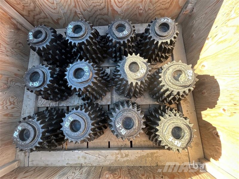 Quantity of Misc. R8 Cutters Olaj és Gáz fúró eszközök