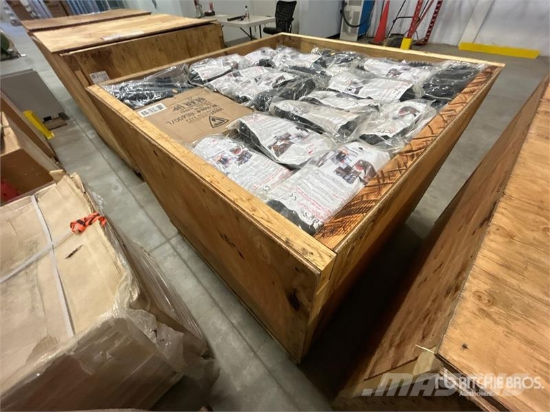 Quantity of Misc Safety Gear Andre komponenter