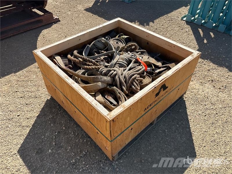 Quantity of Misc. Tie Downs Drugi deli