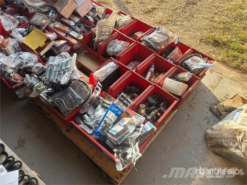 Quantity of Misc. Truck Parts (Unused) Transportes - Outros