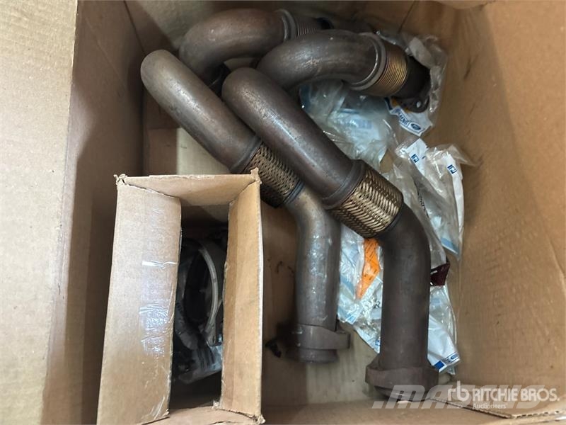 Quantity of Misc. Truck Parts (Unused) Transportes - Outros