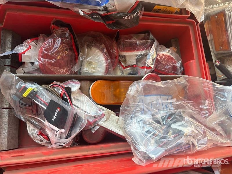 Quantity of Misc. Truck Parts (Unused) Transportes - Outros