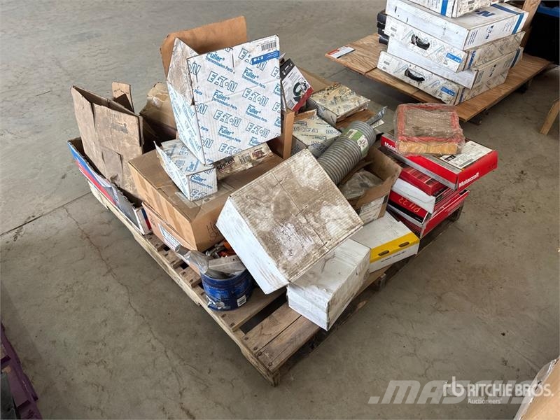 Quantity of Misc. Truck Parts (Unused) Transportes - Outros