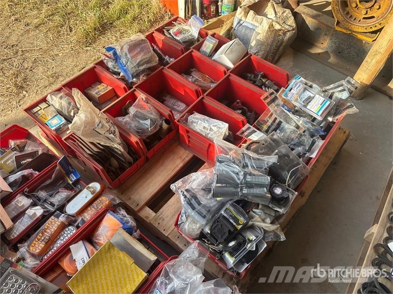 Quantity of Misc. Truck Parts (Unused) Transportes - Outros