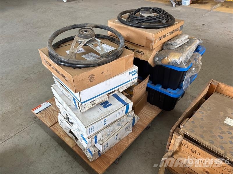  Quantity of Misc. Truck Parts (Unused) Transportes - Outros
