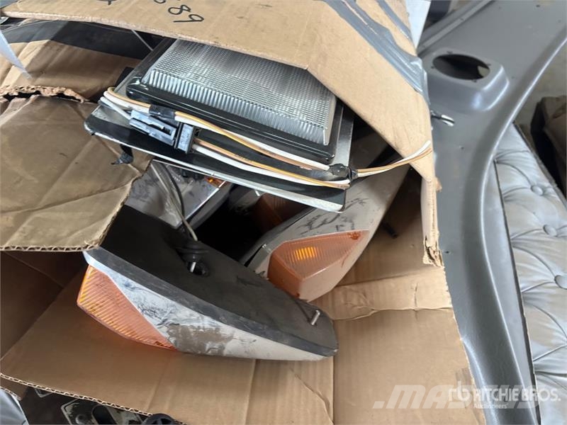 Quantity of Misc. Truck Parts Transportes - Outros