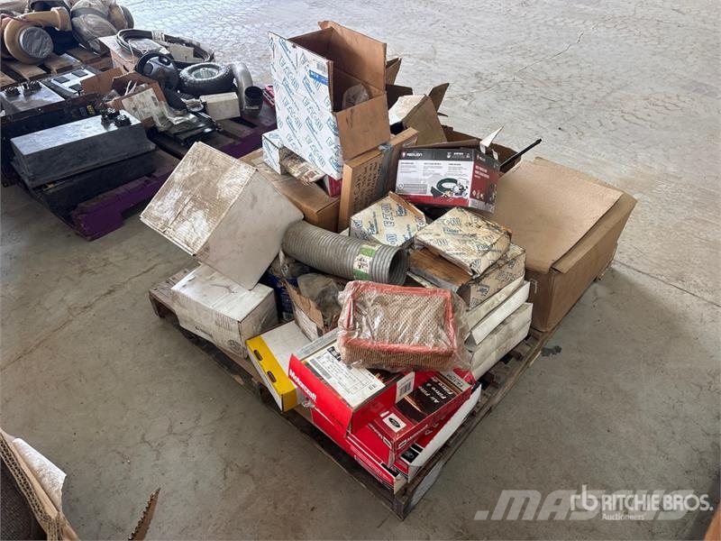 Quantity of Misc. Truck Parts (Unused) Transportes - Outros