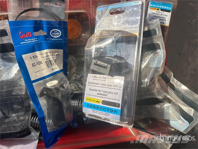 Quantity of Misc. Truck Parts (Unused) Transportes - Outros
