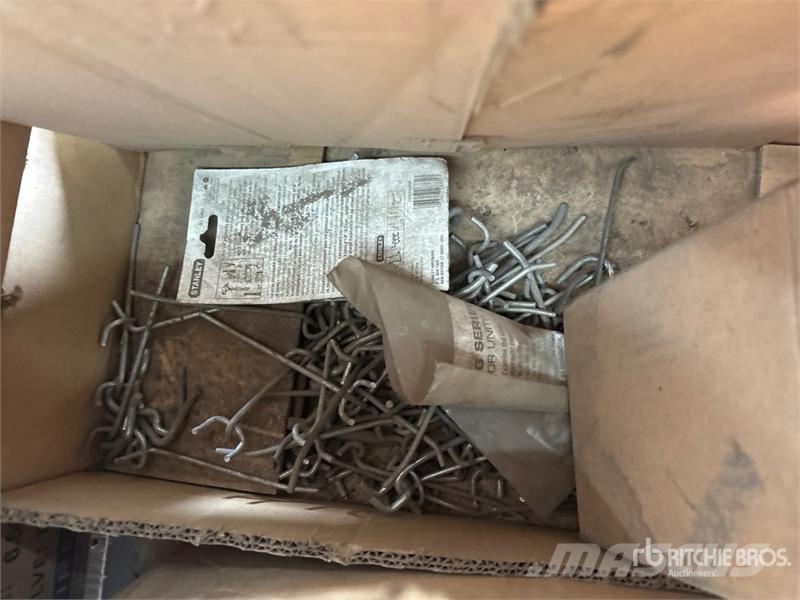 Quantity of Misc. Truck Parts (Unused) Transportes - Outros