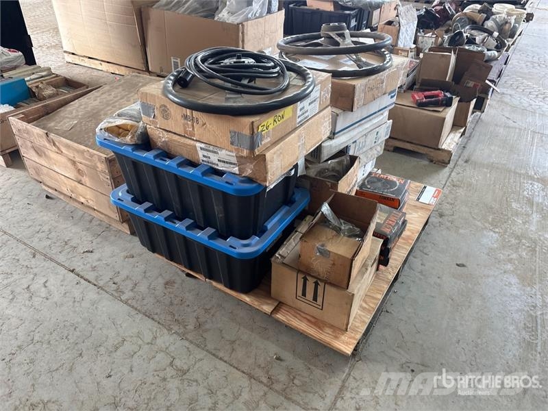  Quantity of Misc. Truck Parts (Unused) Transportes - Outros
