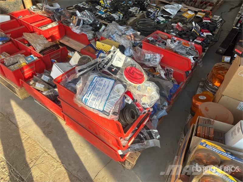 Quantity of Misc. Truck Parts (Unused) Transportes - Outros