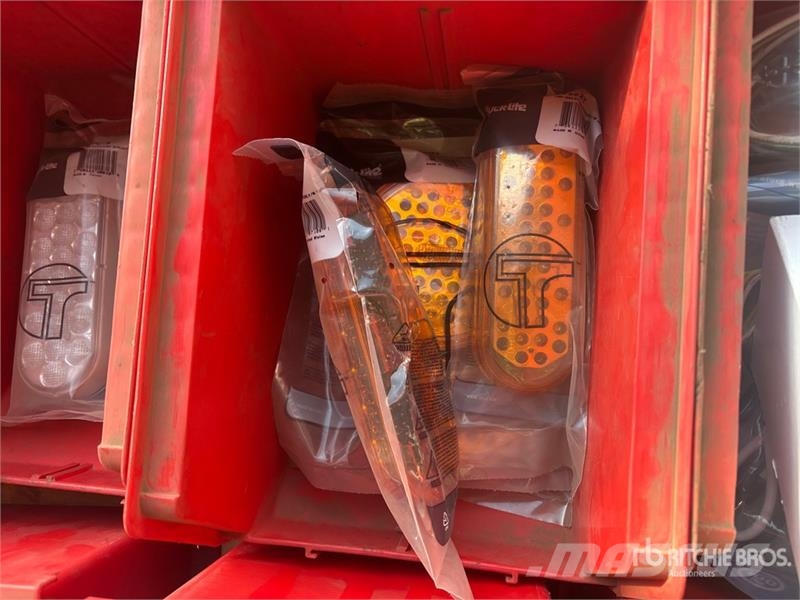 Quantity of Misc. Truck Parts (Unused) Transportes - Outros