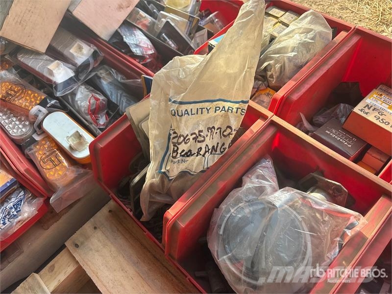 Quantity of Misc. Truck Parts (Unused) Transportes - Outros