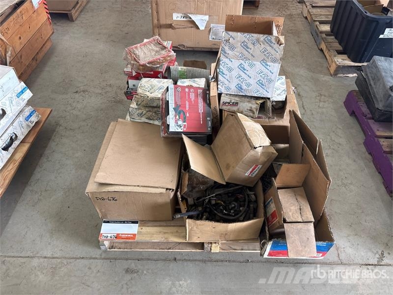 Quantity of Misc. Truck Parts (Unused) Transportes - Outros