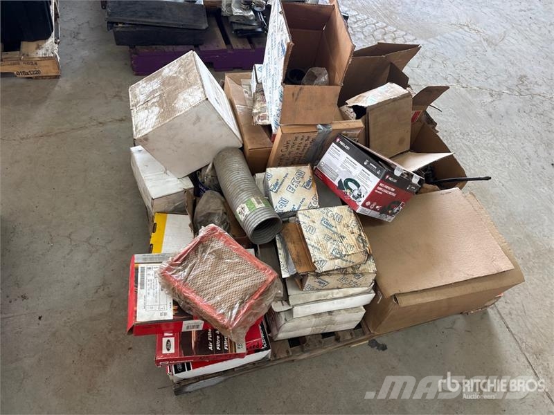 Quantity of Misc. Truck Parts (Unused) Transportes - Outros