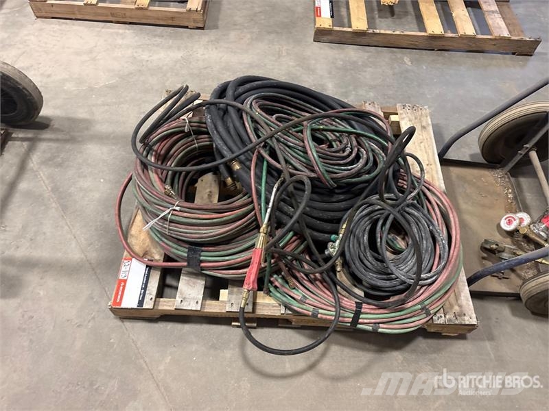  Quantity of Miscellaneous Oxy-Acetylene Hoses مكونات أخرى