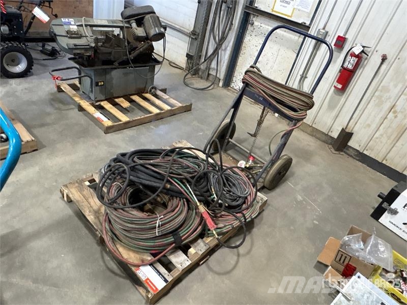  Quantity of Miscellaneous Oxy-Acetylene Hoses مكونات أخرى