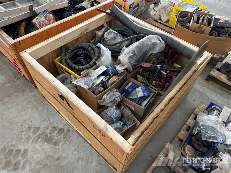 Quantity of Miscellaneous Truck Electrical Parts Drugi deli