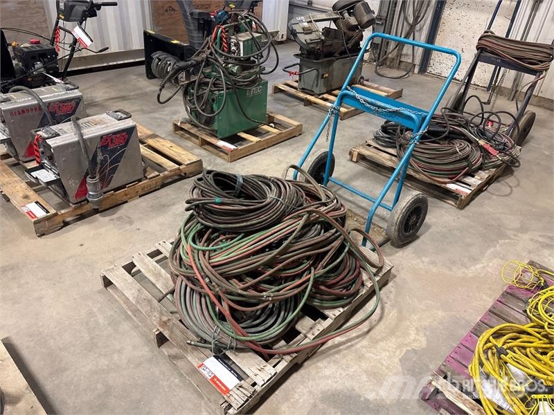  Quantity of Miscellaneous Oxy-Acetylene Hoses مكونات أخرى