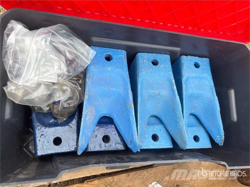  Quantity of Miscellaneous Bucket Teeth Drugi deli