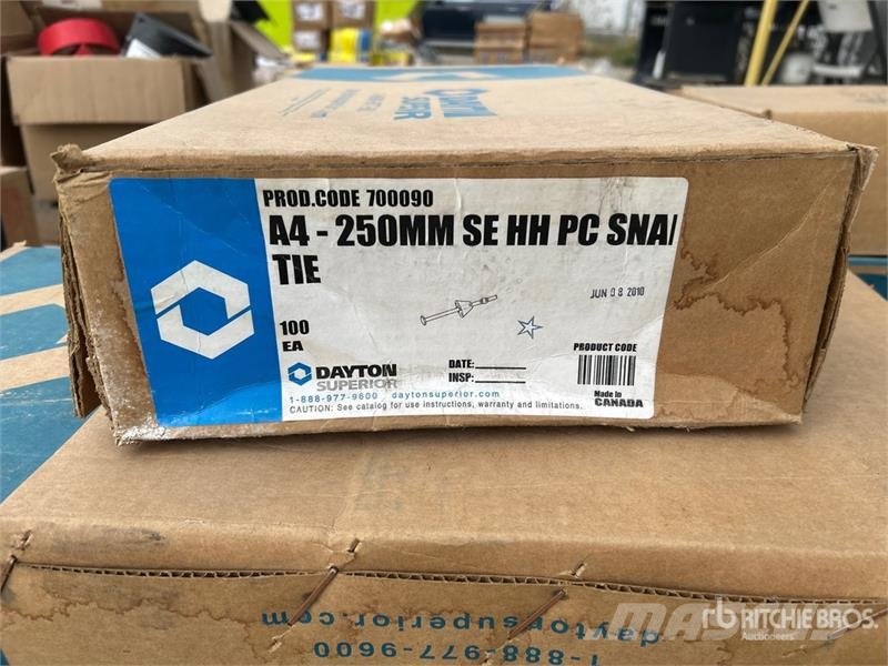  Quantity of Miscellaneous Snap Ties (Unused) معدات البناء - غير ذلك