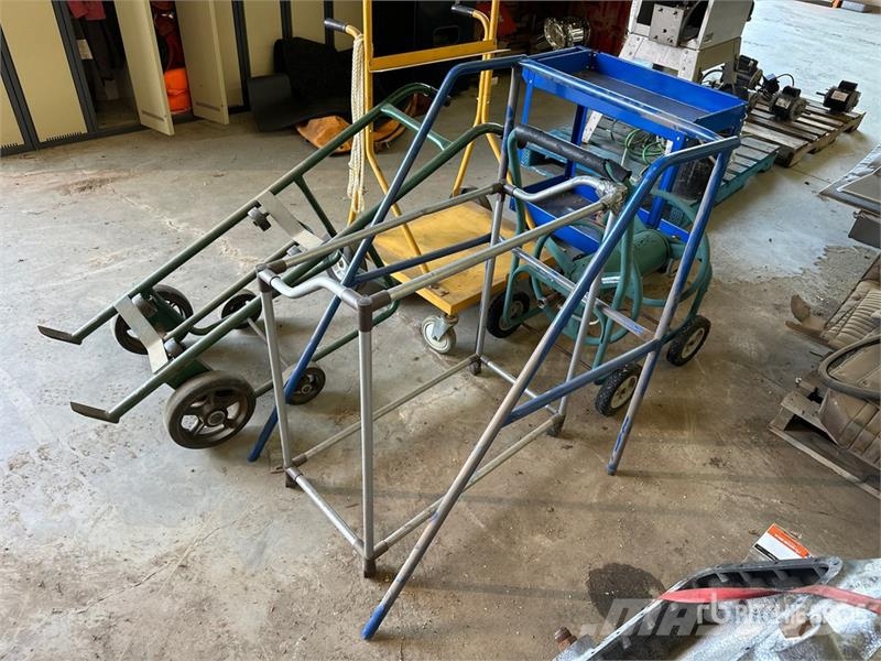  Quantity of Miscellaneous Shop Carts Drugi deli