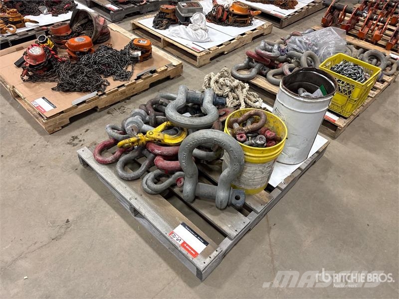 Quantity of Miscellaneous Rigging Kran-Teile und Zubehör