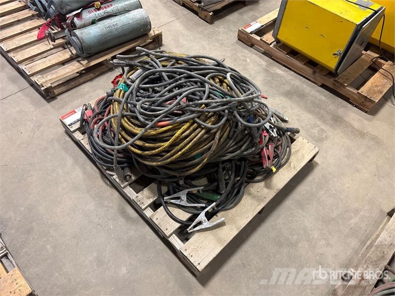  Quantity of Miscellaneous Welding Leads ماكينات زراعية - غير ذلك