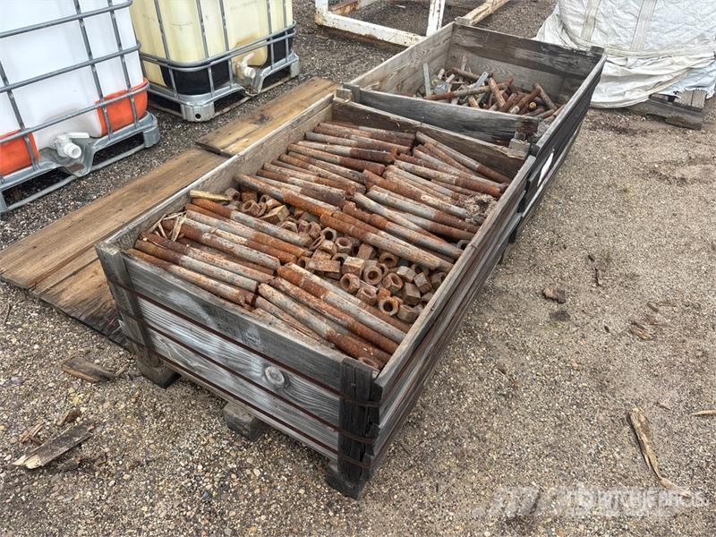  Quantity of Miscellaneous Threaded Rods Строителство - Други