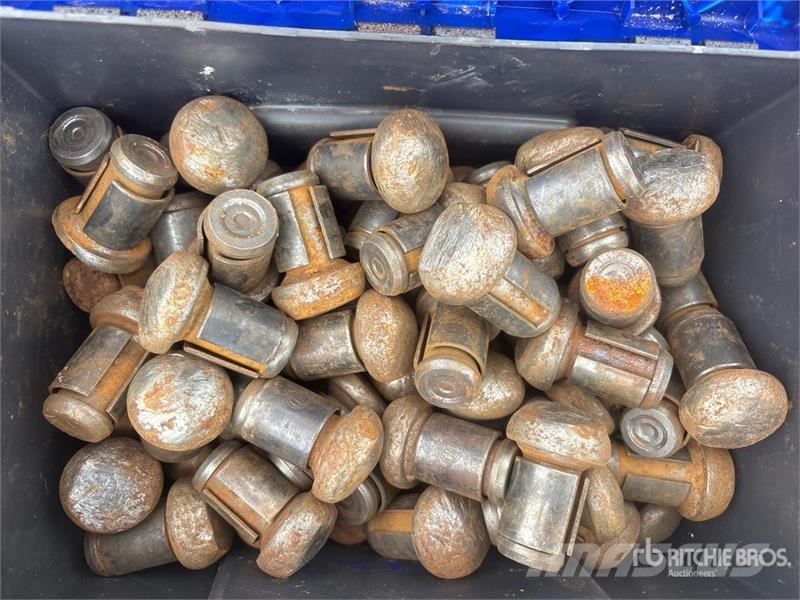  Quantity of Miscellaneous Bucket Teeth Drugi deli