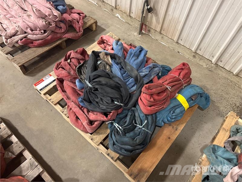  Quantity of Miscellaneous Round Sling أجزاء ومعدات رافعات