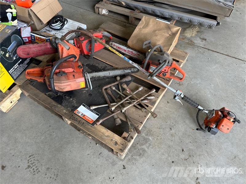 Quantity of Miscellaneous Landscaping Tools Landbrug - Andet